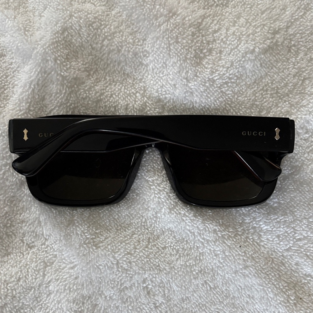 Gucci Black Rectangular Sunglasses - image 2